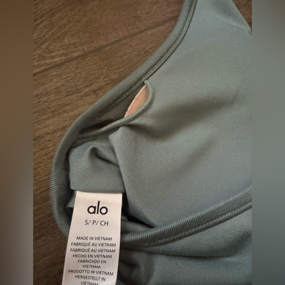 ALO Yoga Wild Thing Bra/Top - Botancial Green - Picture 3 of 3